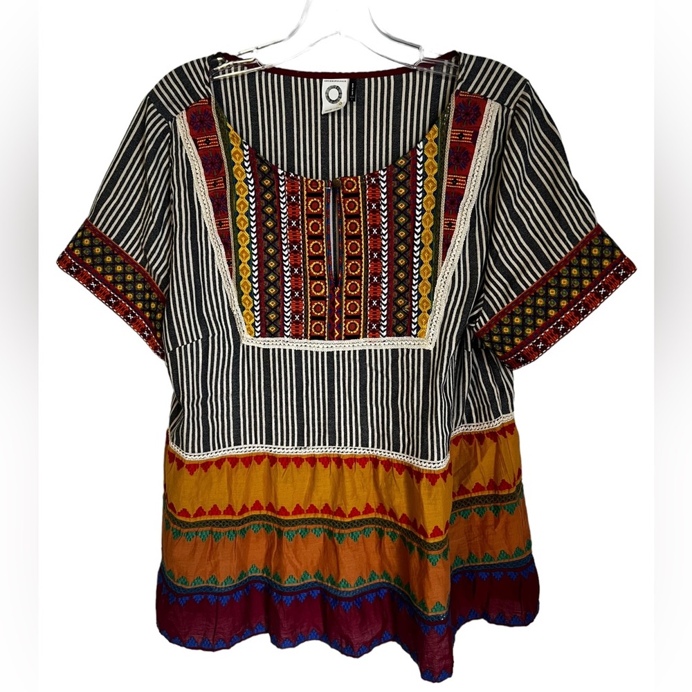 Akemi + Kin Tarapoto Top embroidered